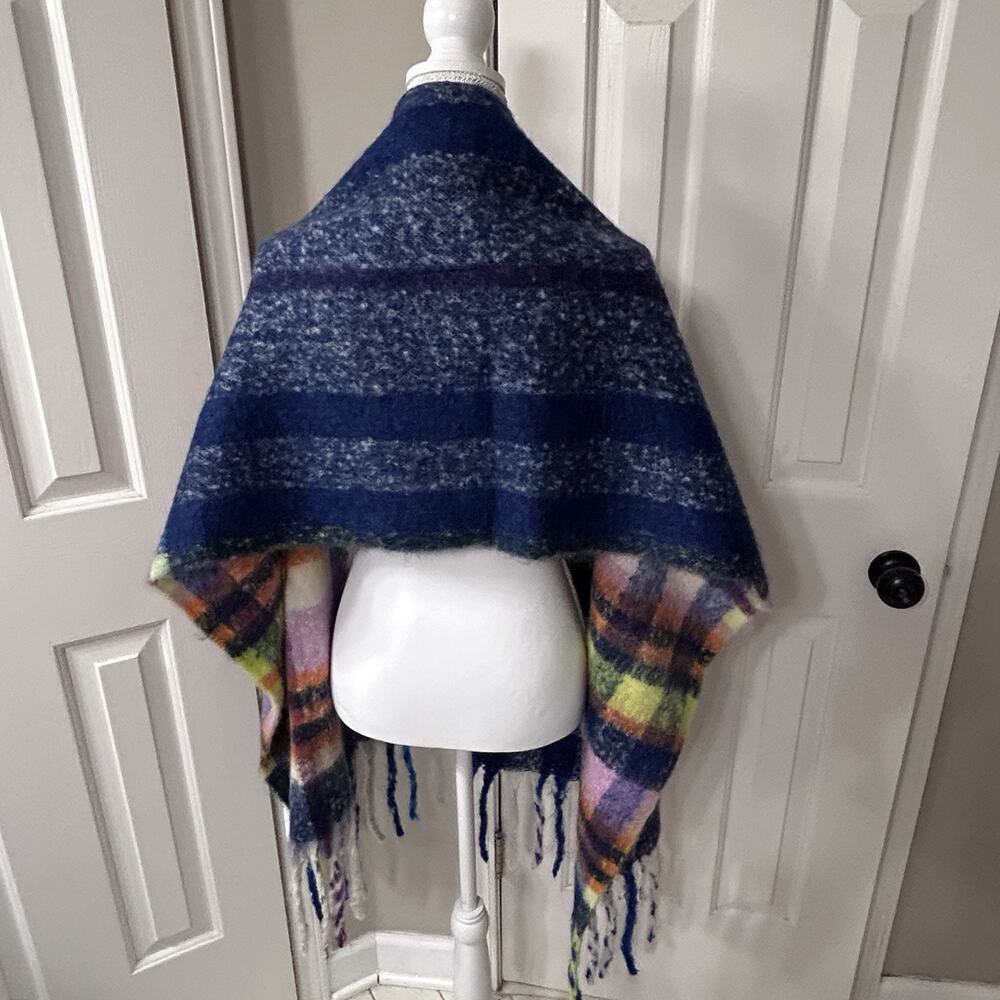 Steve Madden Scarf - Picture 6 of 6